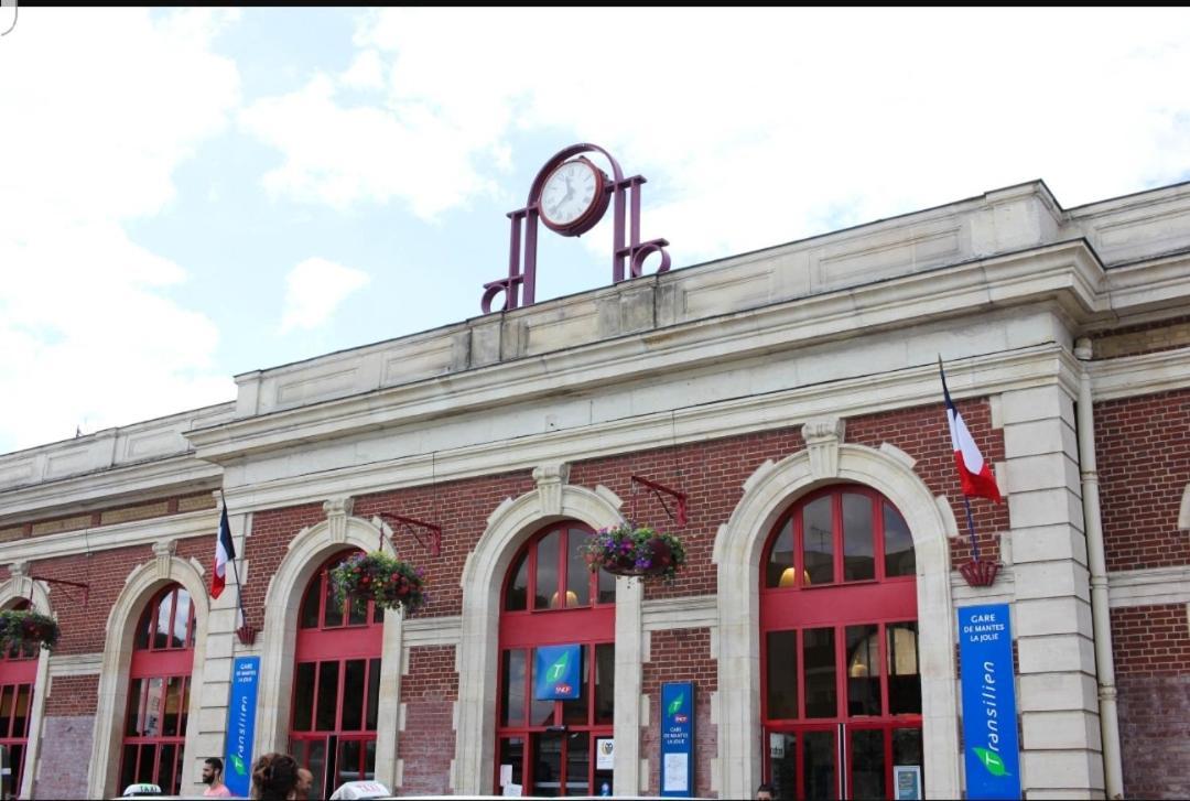 Verdun Mantes-la-Jolie Exterior foto